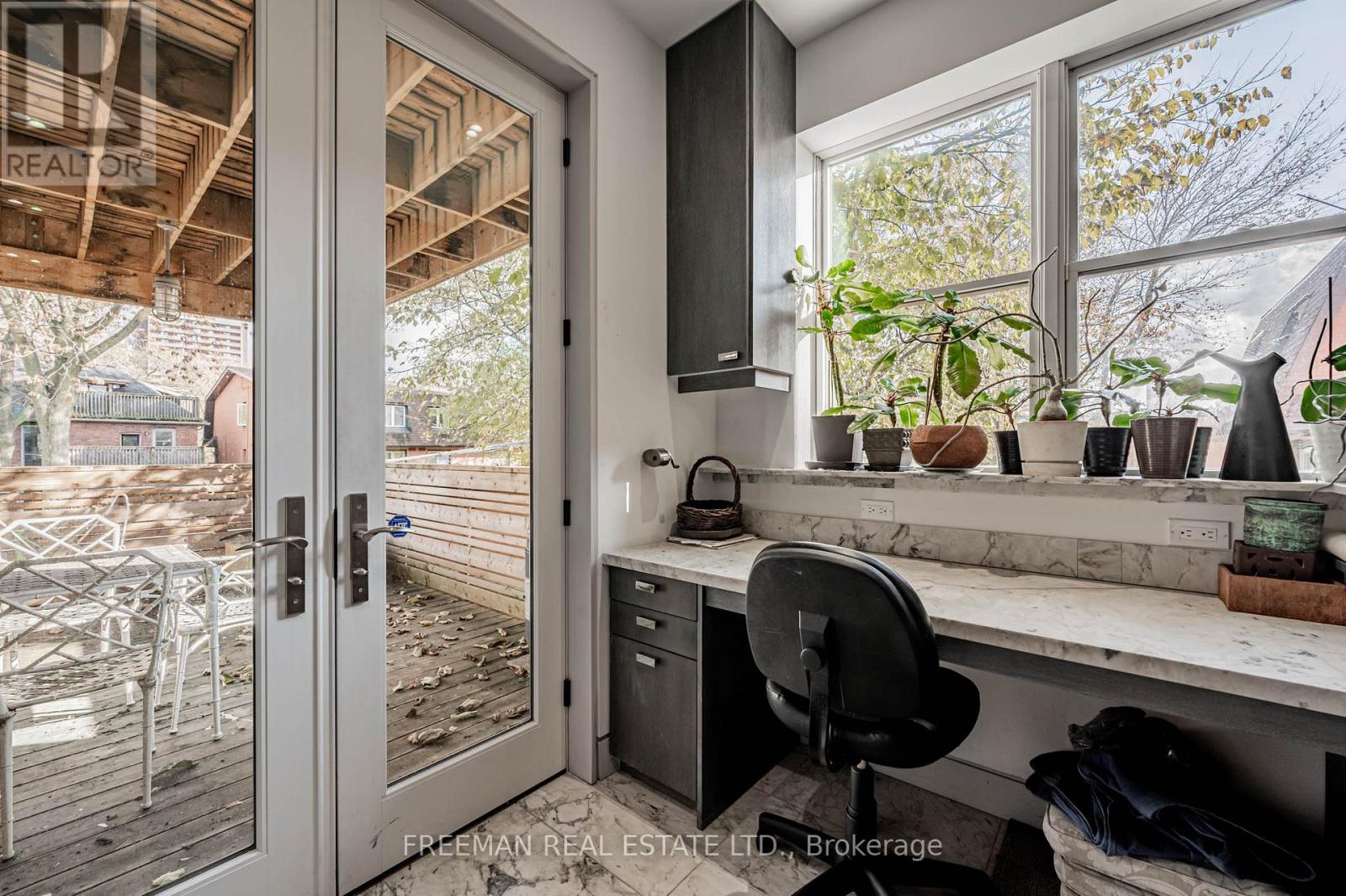 Upper - 21 Howland Avenue, Toronto, Ontario  M5R 3B2 - Photo 18 - C12572728