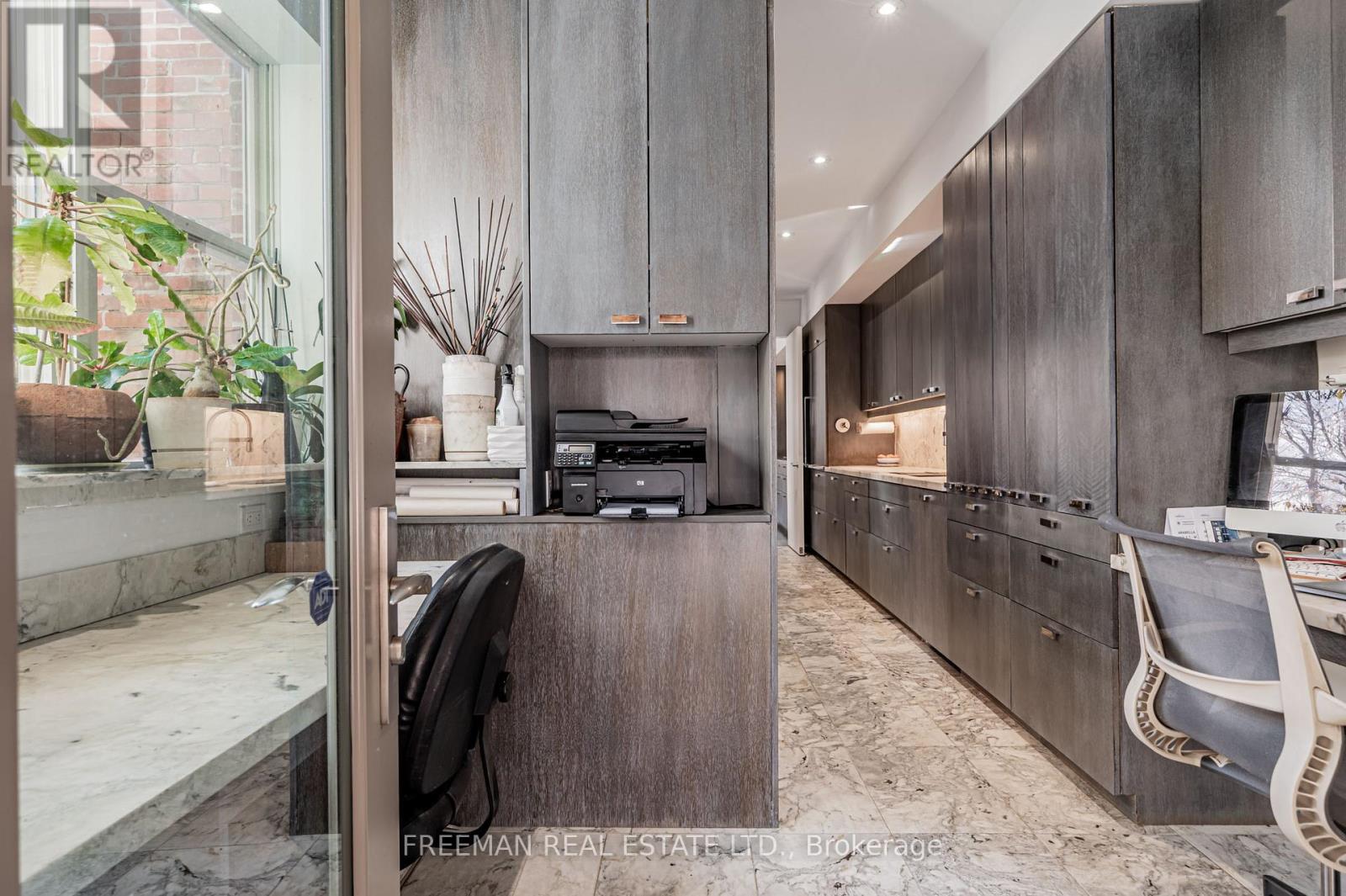 Upper - 21 Howland Avenue, Toronto, Ontario  M5R 3B2 - Photo 19 - C12572728