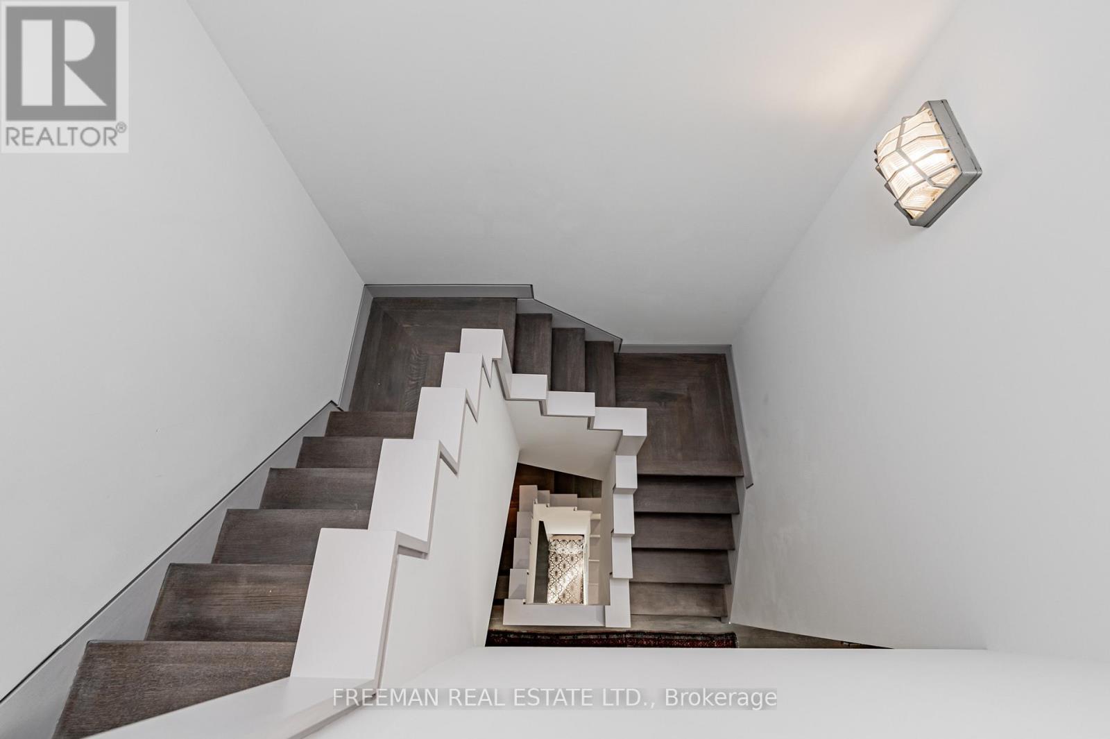 Upper - 21 Howland Avenue, Toronto, Ontario  M5R 3B2 - Photo 20 - C12572728