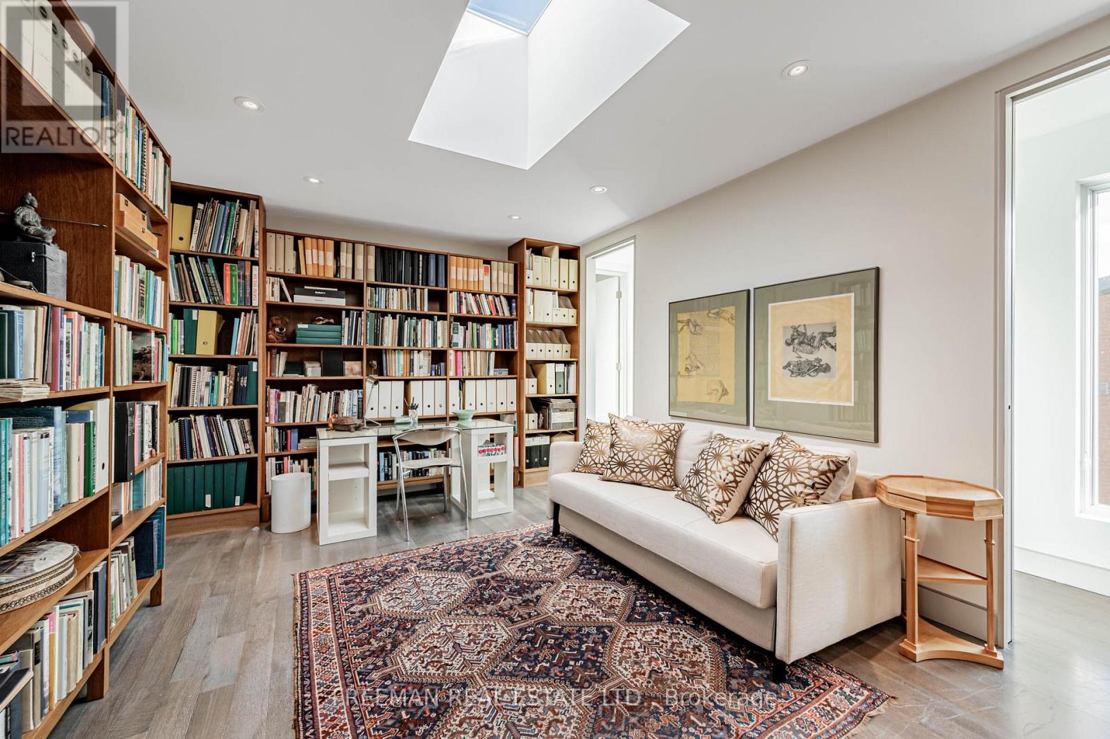 Upper - 21 Howland Avenue, Toronto, Ontario  M5R 3B2 - Photo 28 - C12572728