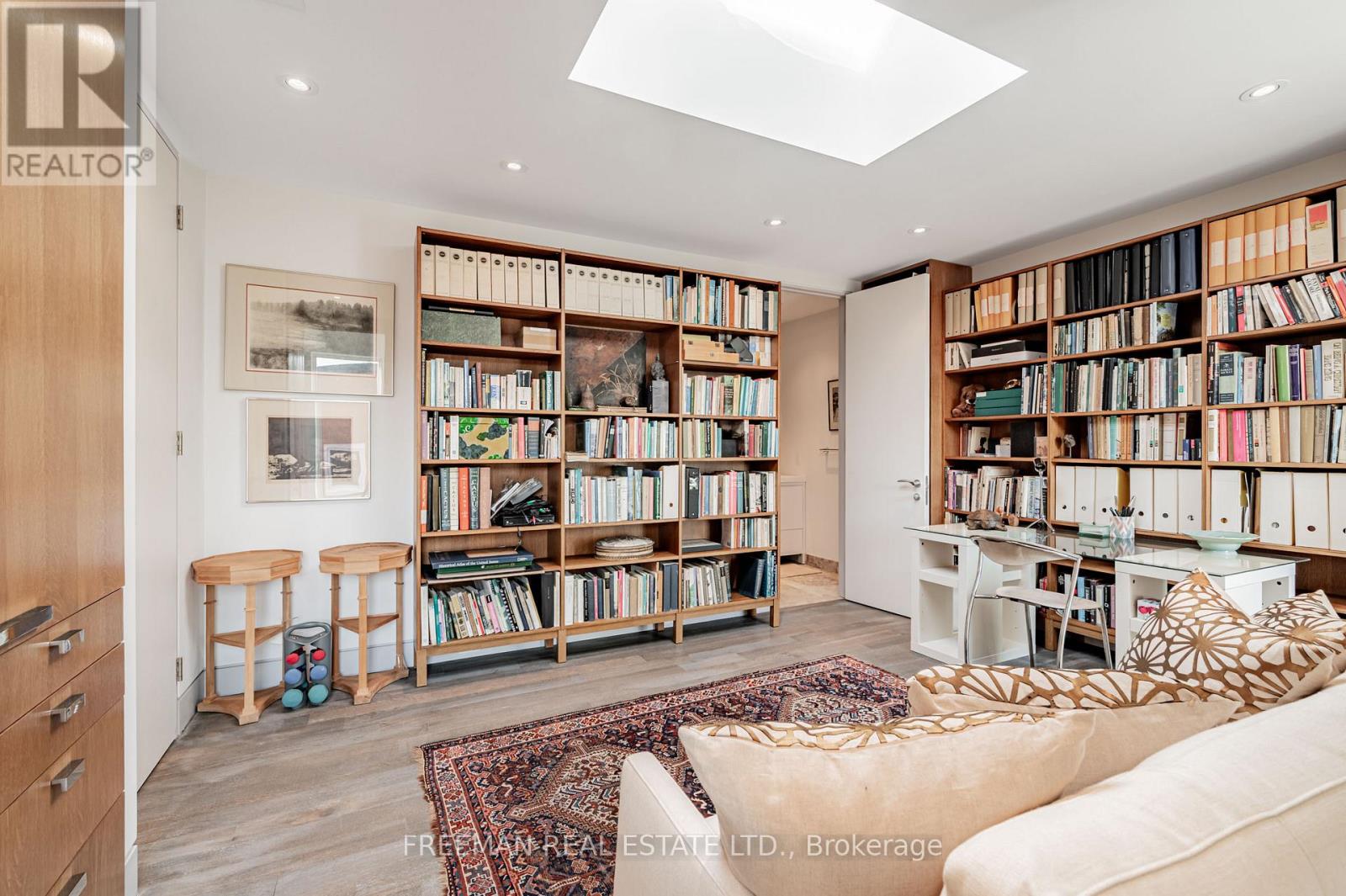 Upper - 21 Howland Avenue, Toronto, Ontario  M5R 3B2 - Photo 30 - C12572728