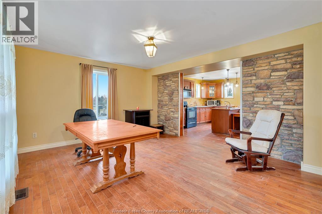 309 South Middle Road, Lakeshore, Ontario N0R 1K0 - Photo 4 - 25029319