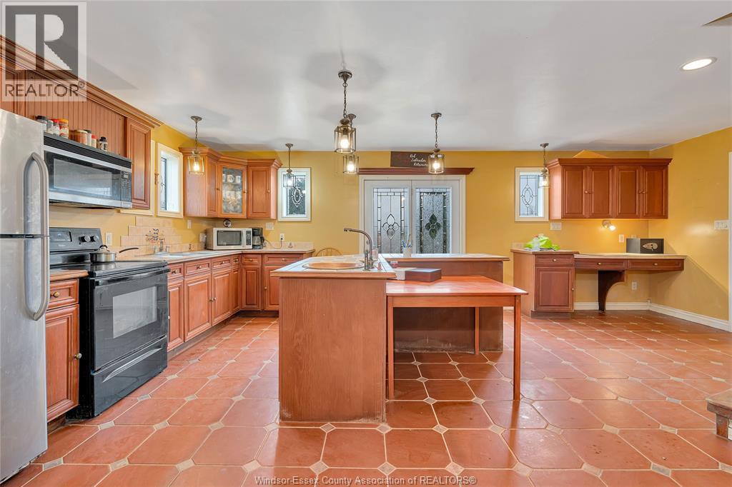 309 South Middle Road, Lakeshore, Ontario N0R 1K0 - Photo 7 - 25029319