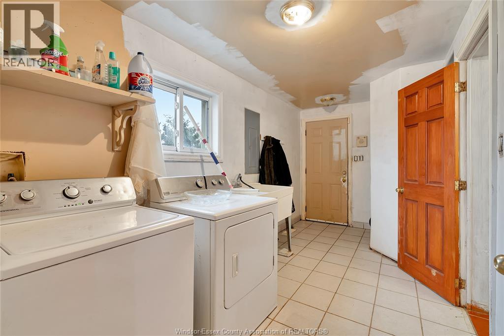 309 South Middle Road, Lakeshore, Ontario N0R 1K0 - Photo 12 - 25029319