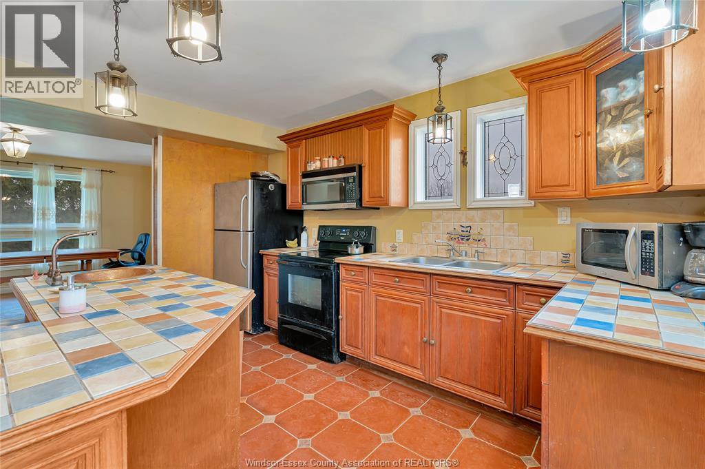 309 South Middle Road, Lakeshore, Ontario N0R 1K0 - Photo 9 - 25029319