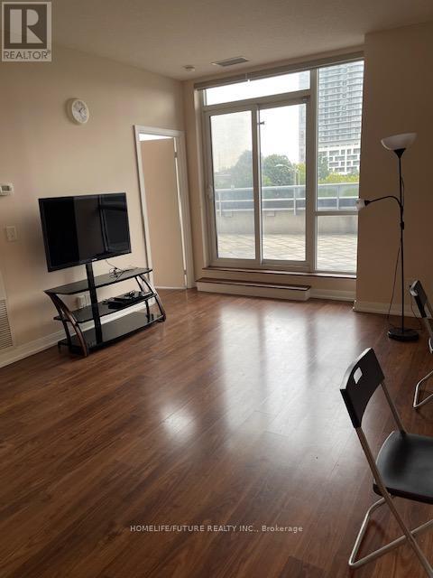 303 - 151 Village Green Square, Toronto, Ontario  M1S 0K5 - Photo 3 - E12572702