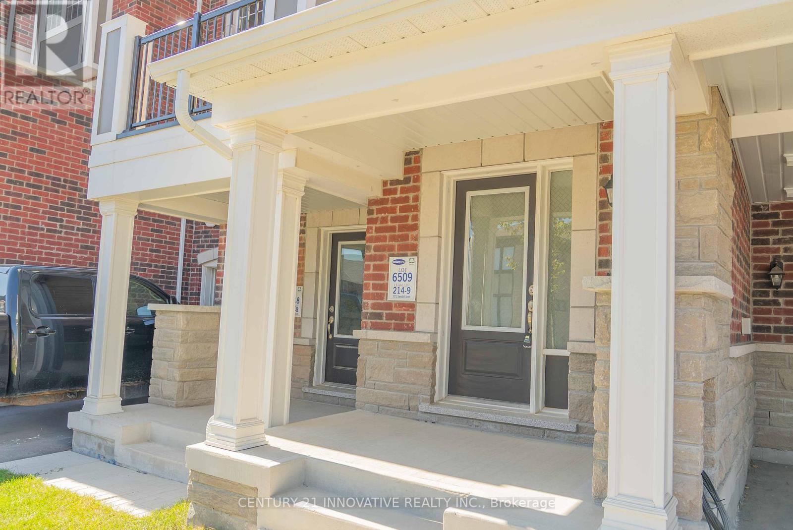 3372 Swordbill Street, Pickering, Ontario  L1X 0N1 - Photo 2 - E12572736