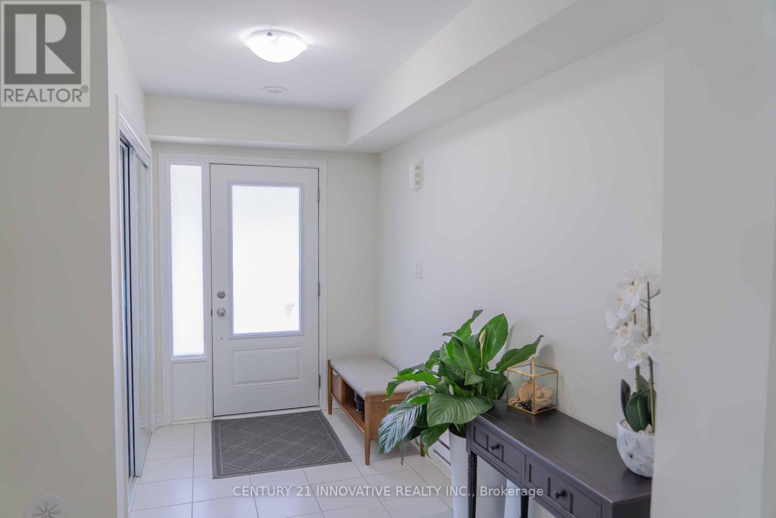 3372 Swordbill Street, Pickering, Ontario  L1X 0N1 - Photo 4 - E12572736