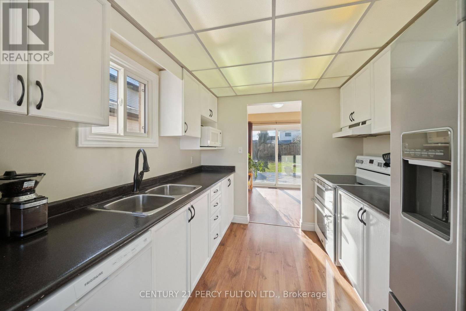 27 Arran Court, Clarington, Ontario  L1E 2E5 - Photo 7 - E12572764