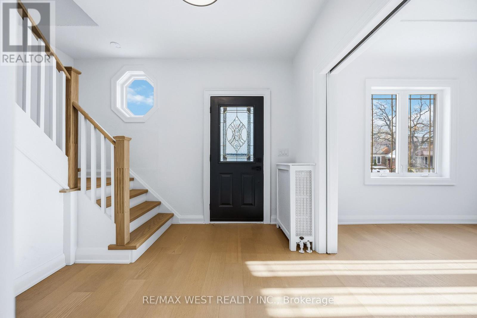 32 Heale Avenue, Toronto, Ontario  M1N 3X7 - Photo 5 - E12572794