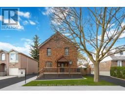 32 HEALE AVENUE, Toronto, Ontario