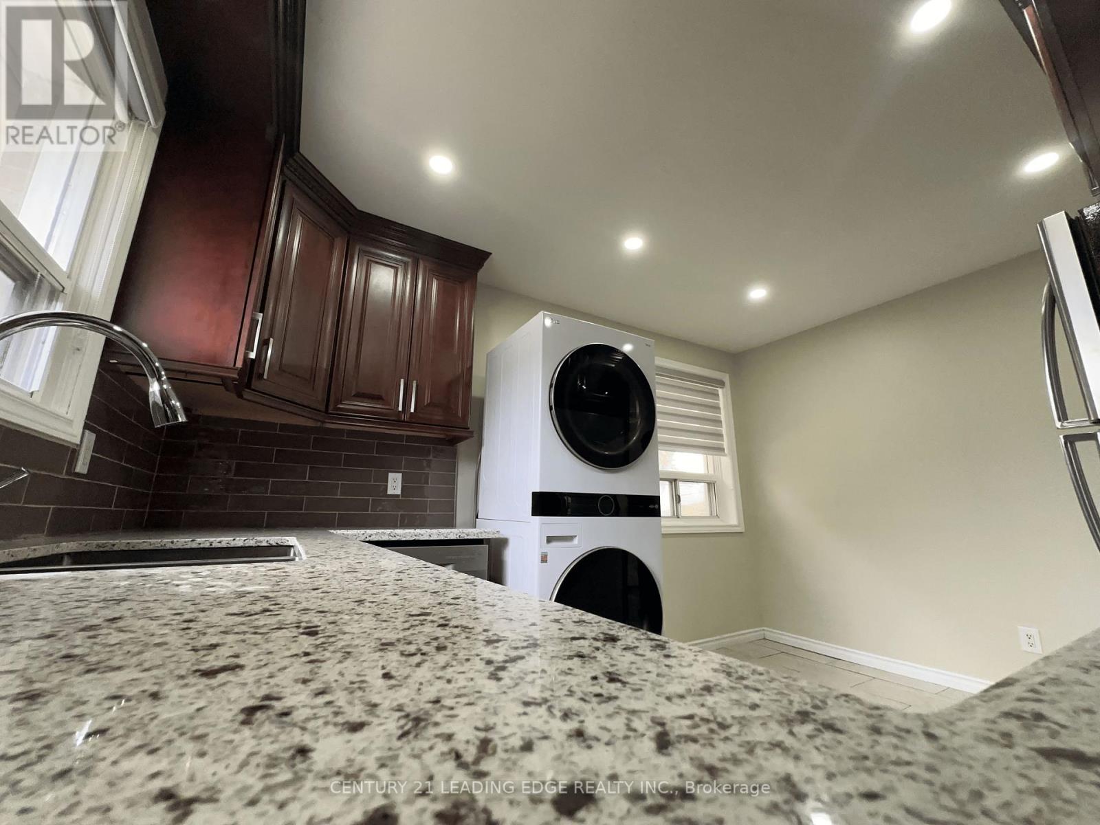 Upper - 360 Guelph Street, Oshawa, Ontario  L1H 6J5 - Photo 19 - E12572828