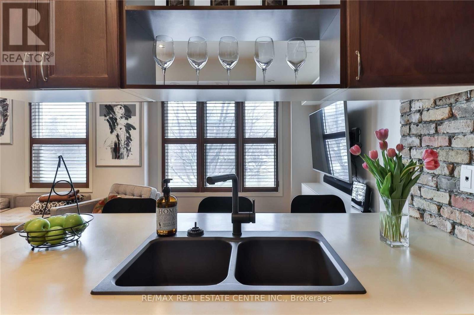 5 - 823 Dundas Road E, Toronto, Ontario  M4M 1P9 - Photo 14 - E12572832