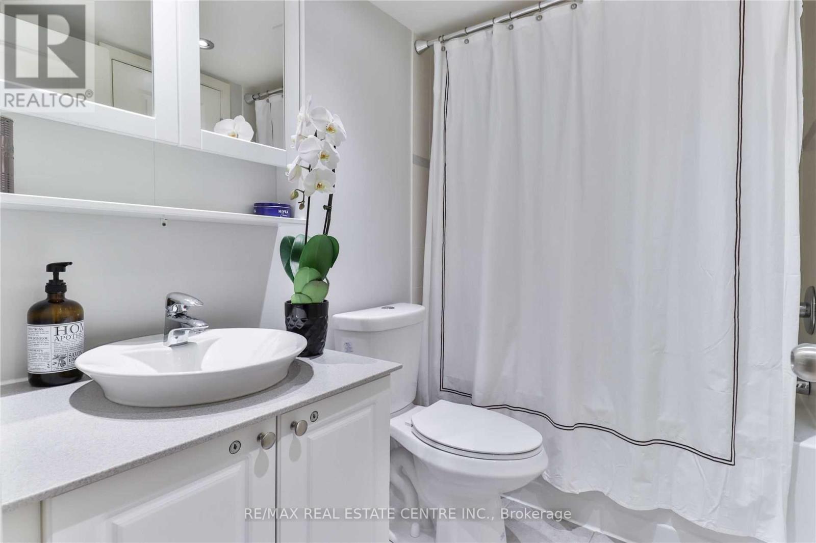 5 - 823 Dundas Road E, Toronto, Ontario  M4M 1P9 - Photo 19 - E12572832