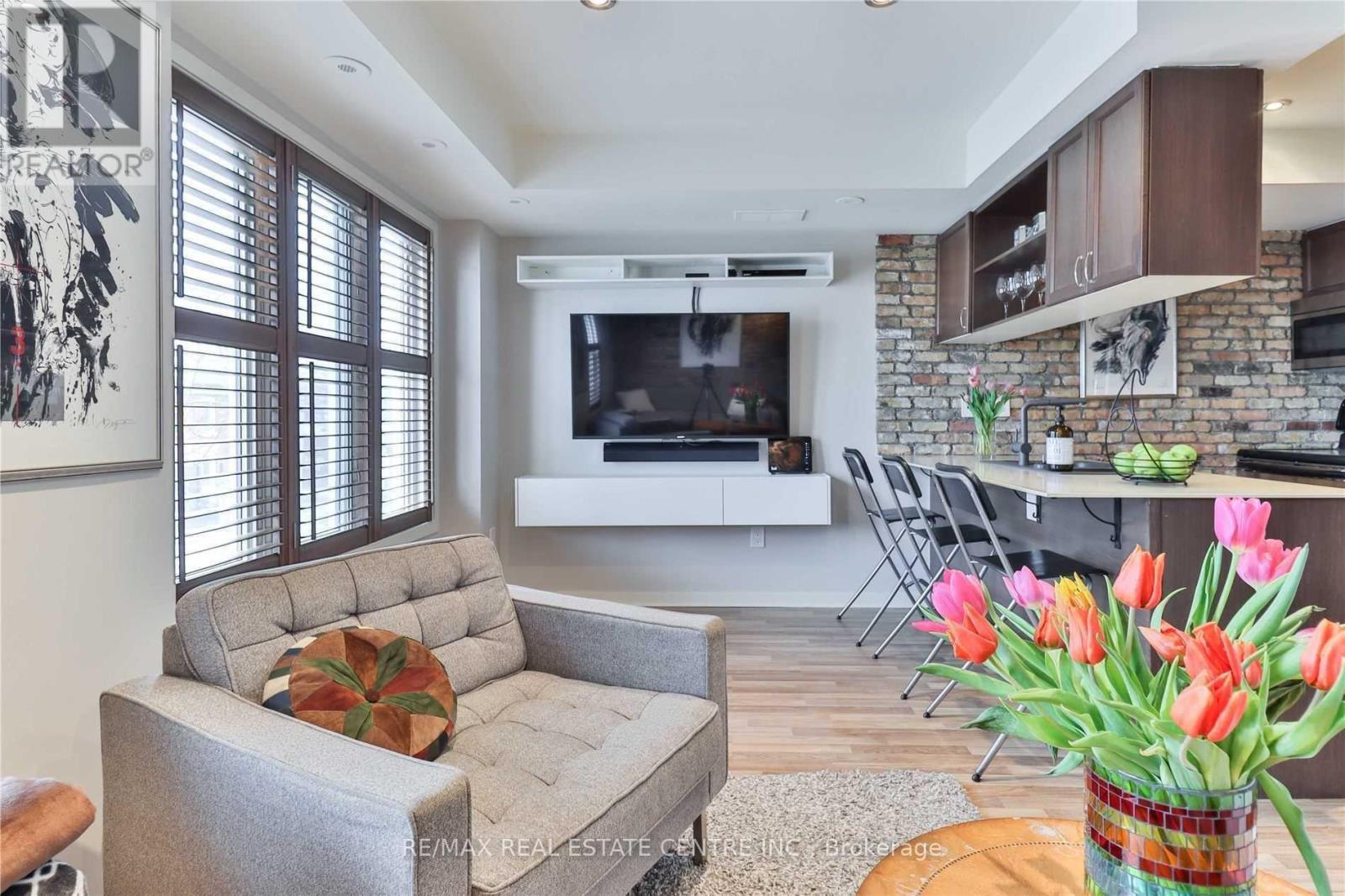 5 - 823 Dundas Road E, Toronto, Ontario  M4M 1P9 - Photo 4 - E12572832