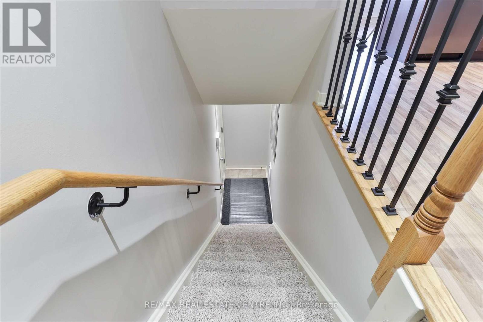 5 - 823 Dundas Road E, Toronto, Ontario  M4M 1P9 - Photo 5 - E12572832