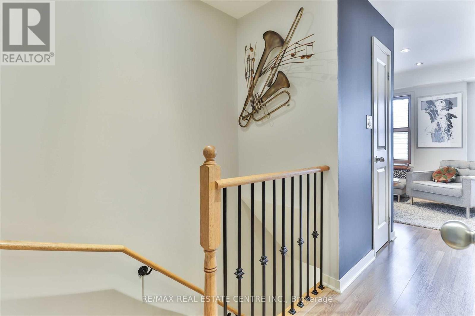 5 - 823 Dundas Road E, Toronto, Ontario  M4M 1P9 - Photo 6 - E12572832