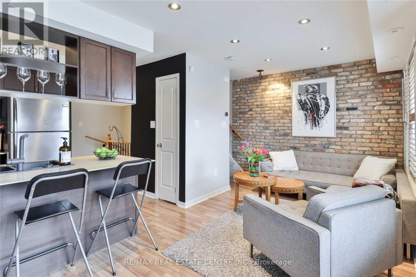 5 - 823 Dundas Road E, Toronto, Ontario  M4M 1P9 - Photo 7 - E12572832