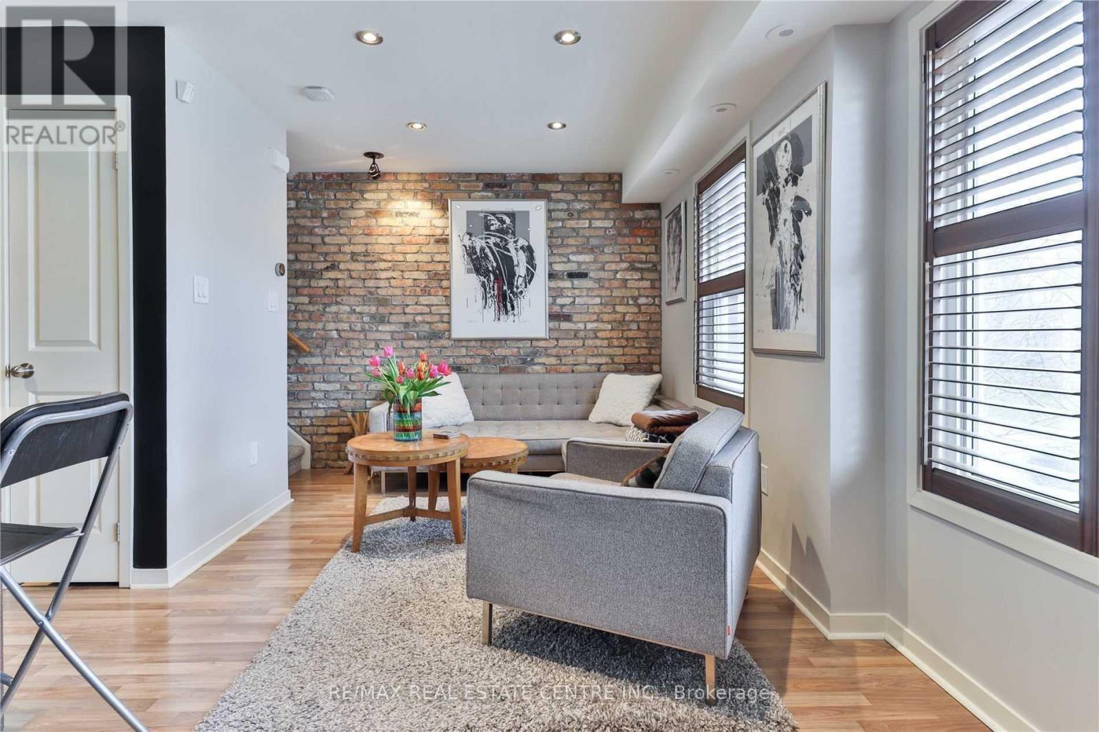 5 - 823 Dundas Road E, Toronto, Ontario  M4M 1P9 - Photo 9 - E12572832