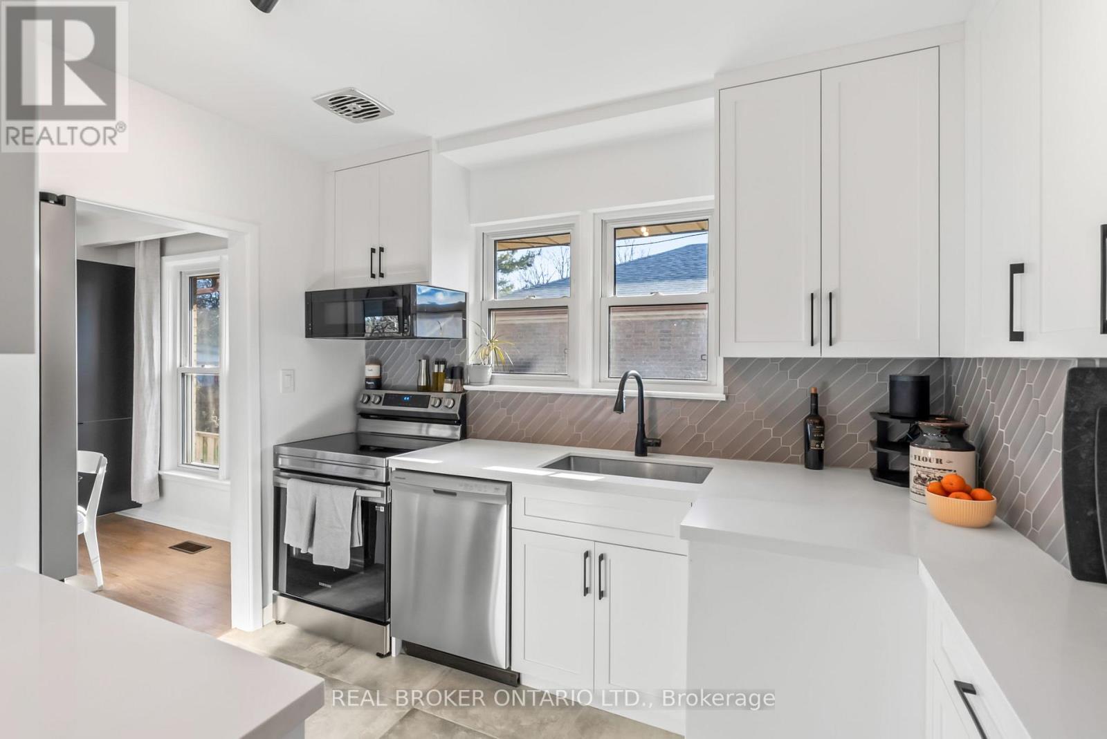 32 Kim Court, Toronto, Ontario  M1K 3R6 - Photo 14 - E12572864