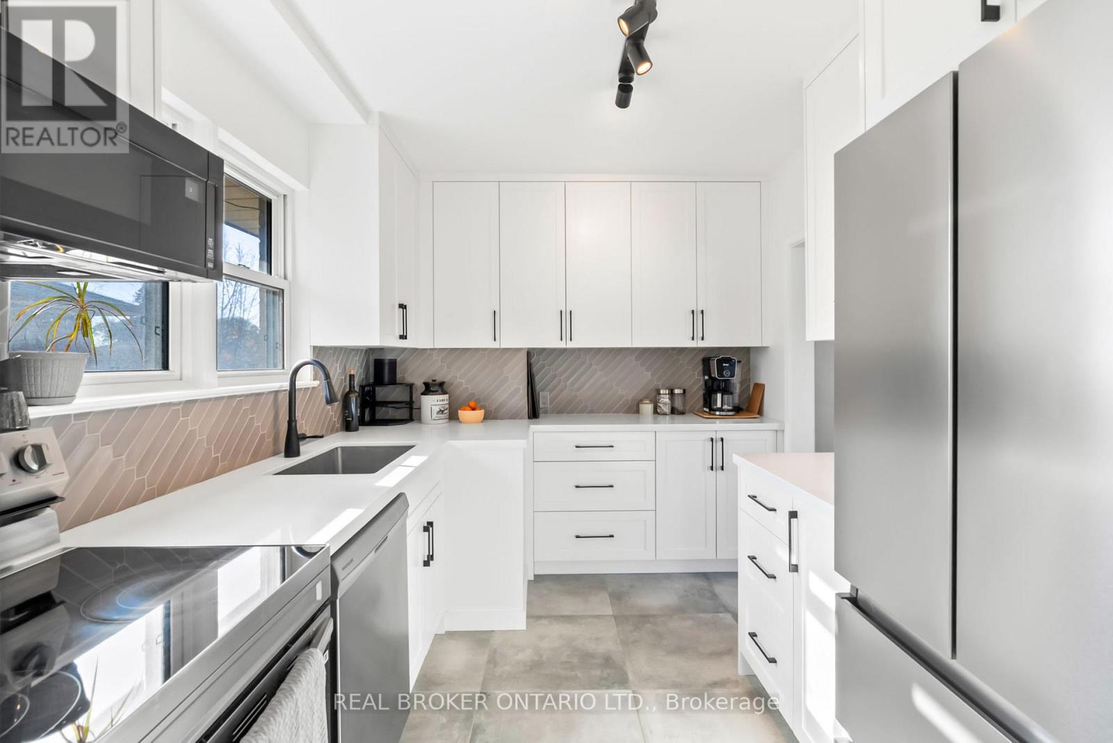 32 Kim Court, Toronto, Ontario  M1K 3R6 - Photo 18 - E12572864