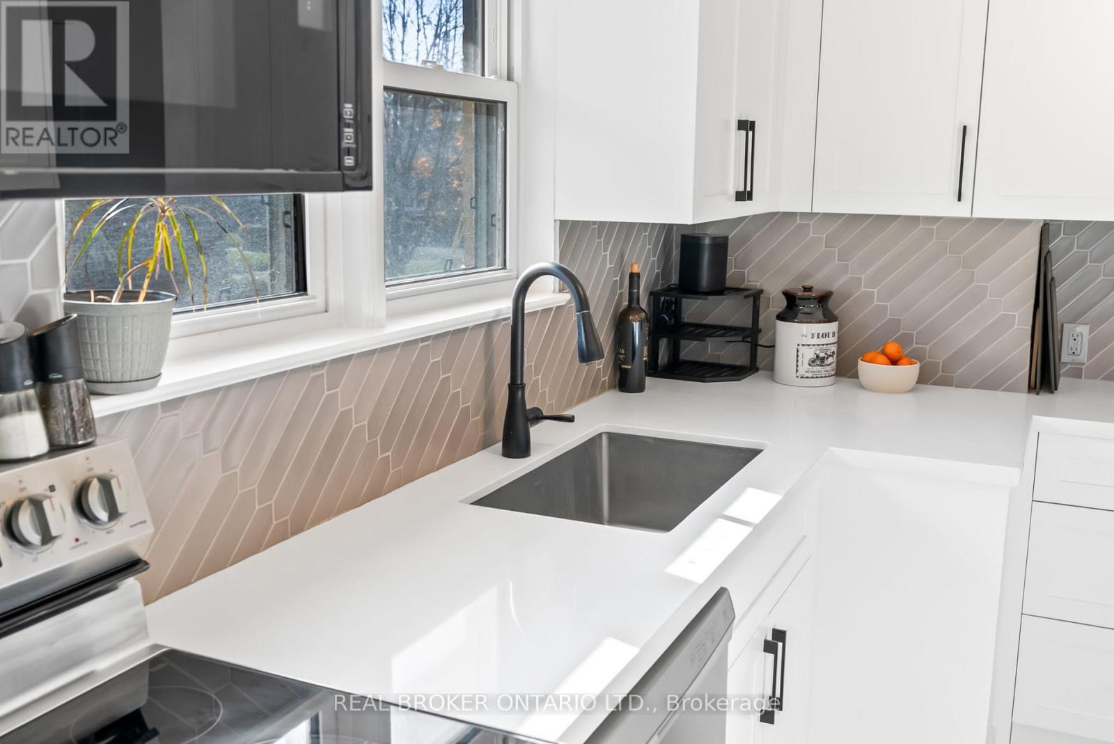 32 Kim Court, Toronto, Ontario  M1K 3R6 - Photo 20 - E12572864