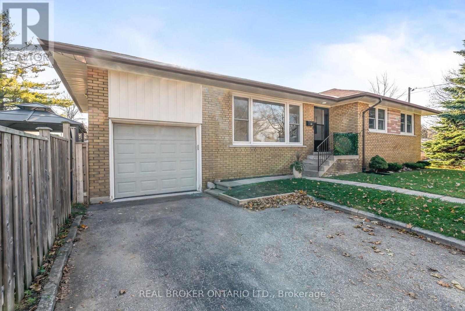 32 Kim Court, Toronto, Ontario  M1K 3R6 - Photo 6 - E12572864