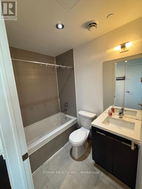 1705 - 11 Charlotte Street, Toronto, Ontario  M5V 2H5 - Photo 10 - C12570696