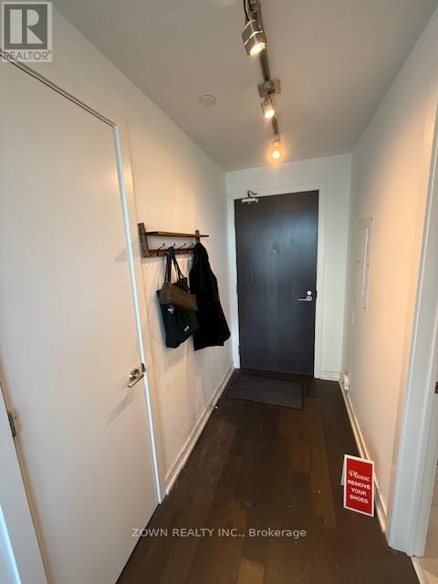 1705 - 11 Charlotte Street, Toronto, Ontario  M5V 2H5 - Photo 9 - C12570696