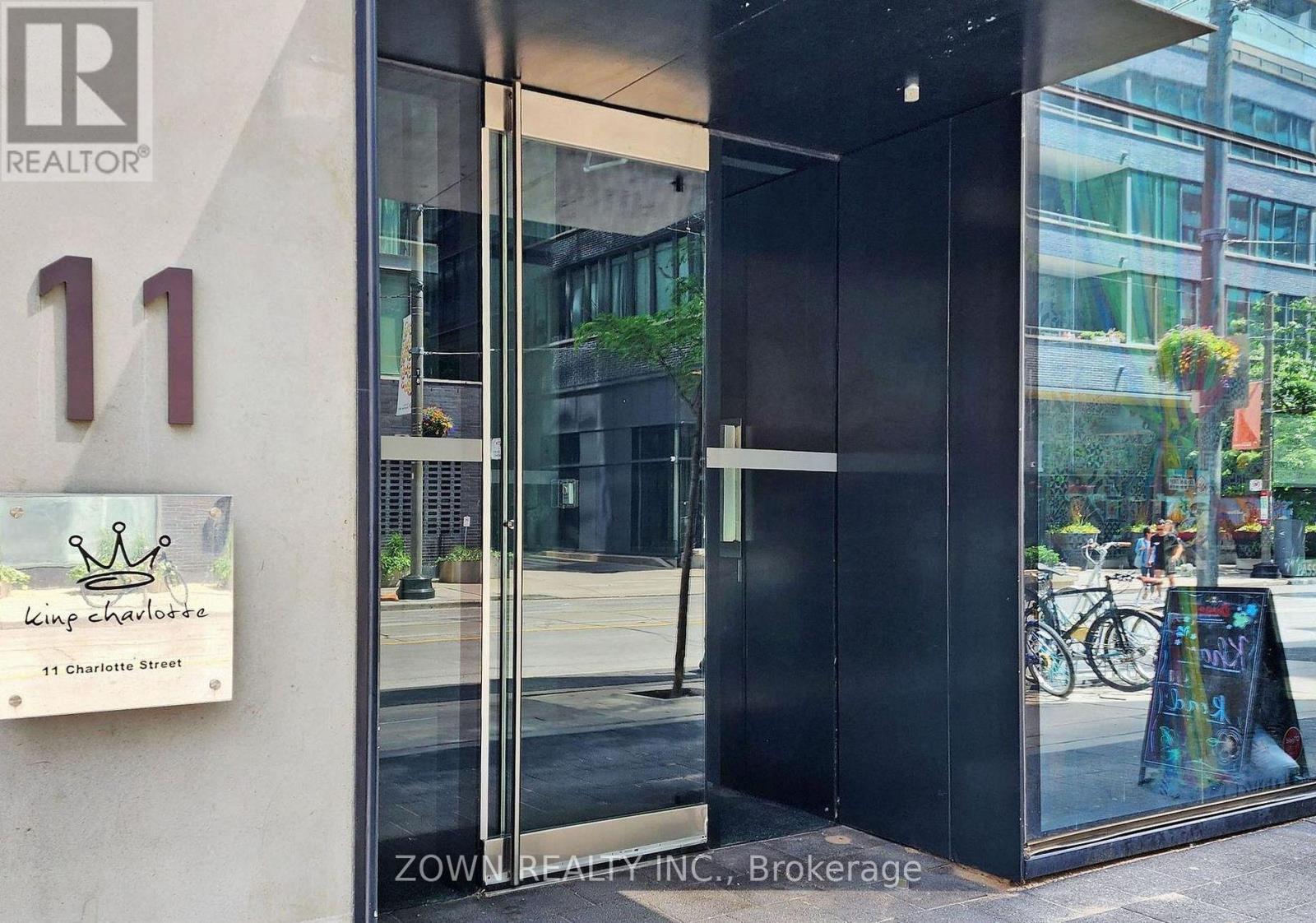 1705 - 11 CHARLOTTE STREET, Toronto, Ontario