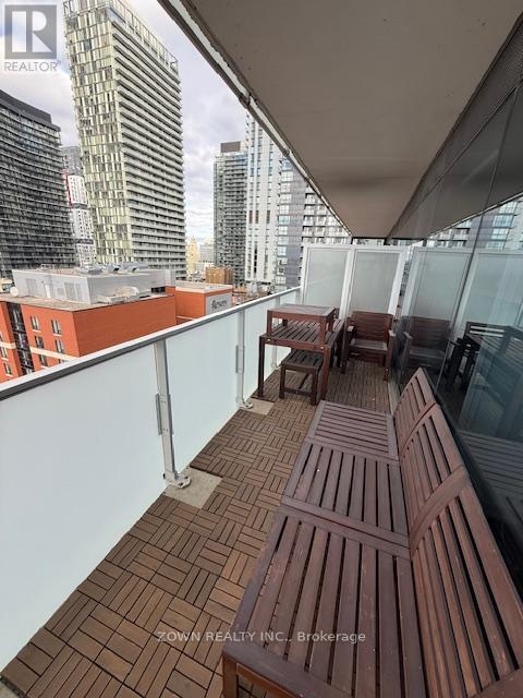 1705 - 11 Charlotte Street, Toronto, Ontario  M5V 2H5 - Photo 8 - C12570696