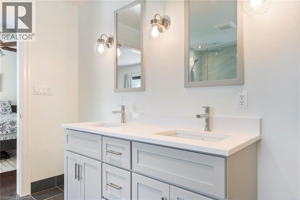 374 Sydenham Road, Hamilton, Ontario  L9H 5E2 - Photo 16 - 40779960