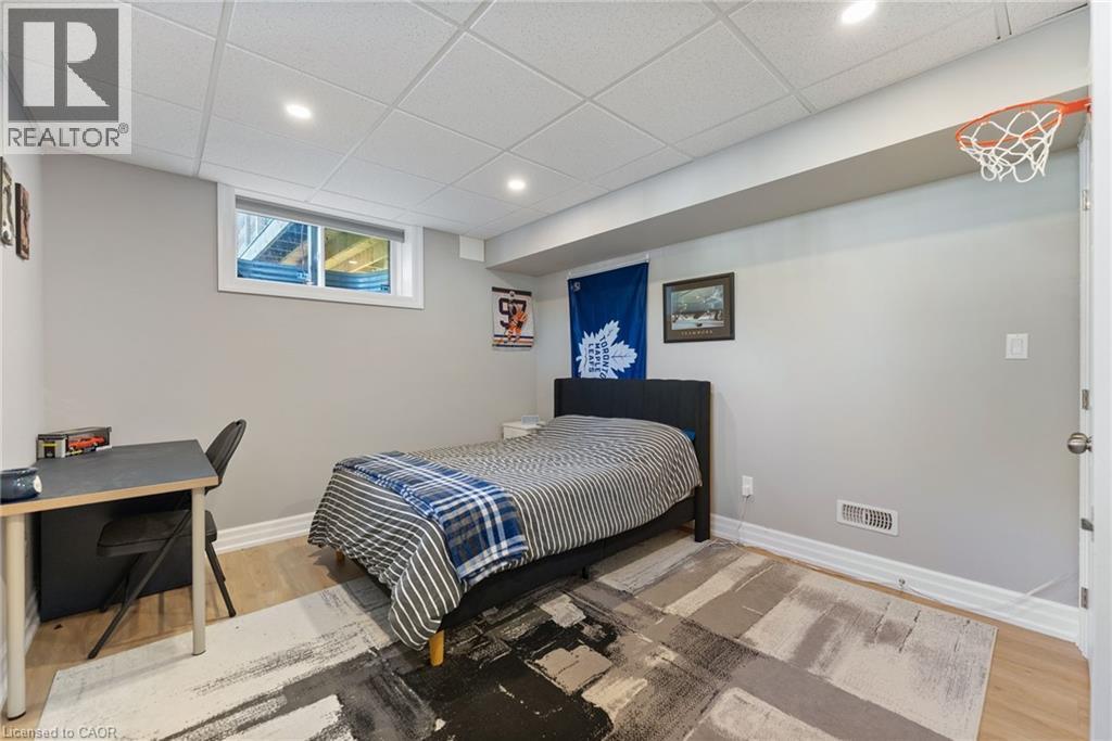 374 Sydenham Road, Hamilton, Ontario  L9H 5E2 - Photo 29 - 40779960