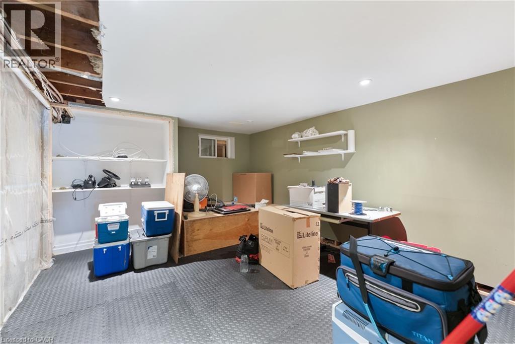 374 Sydenham Road, Hamilton, Ontario  L9H 5E2 - Photo 33 - 40779960