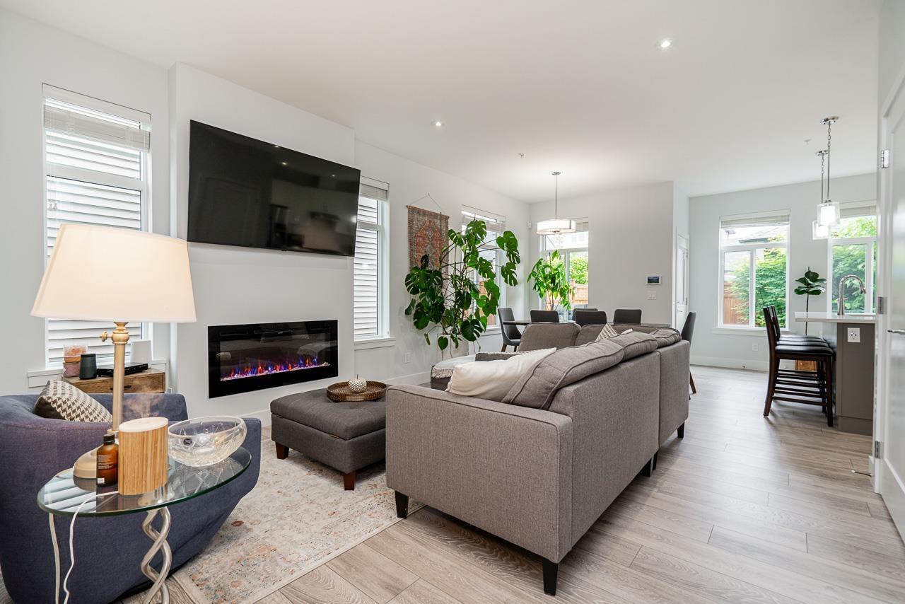 20498 78 Avenue, Langley, British Columbia  V2Y 4K3 - Photo 3 - R3069610