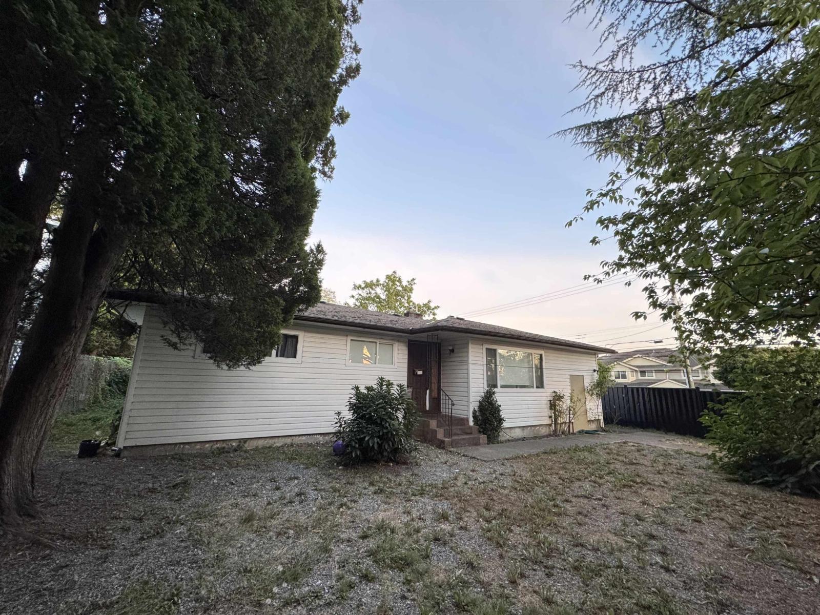 8406 152 Street, Surrey, British Columbia  V3S 3M8 - Photo 4 - R3069615