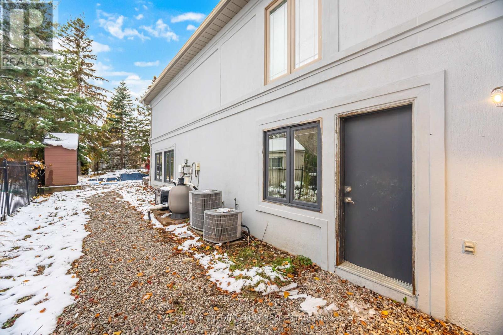 2 Huntingwood Court, Vaughan, Ontario L4H 1A7 - Photo 44 - N12571442