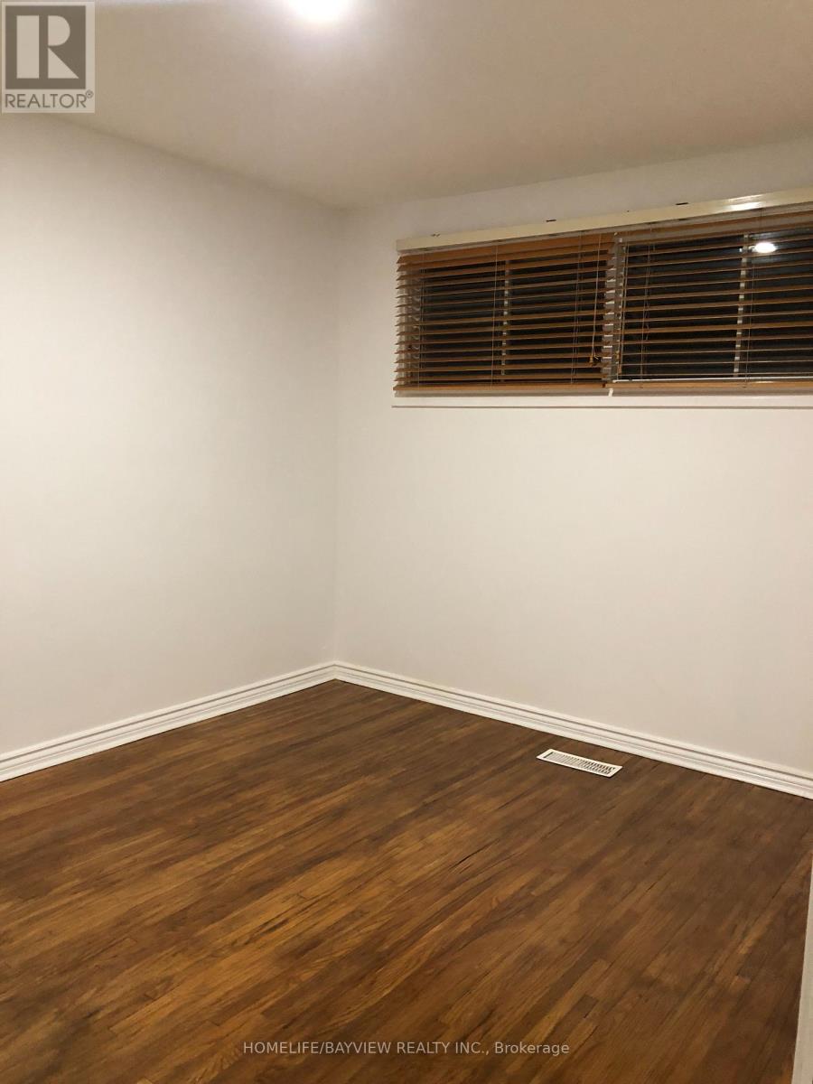 219 Alsace Road, Richmond Hill, Ontario  L4C 2W9 - Photo 8 - N12572780