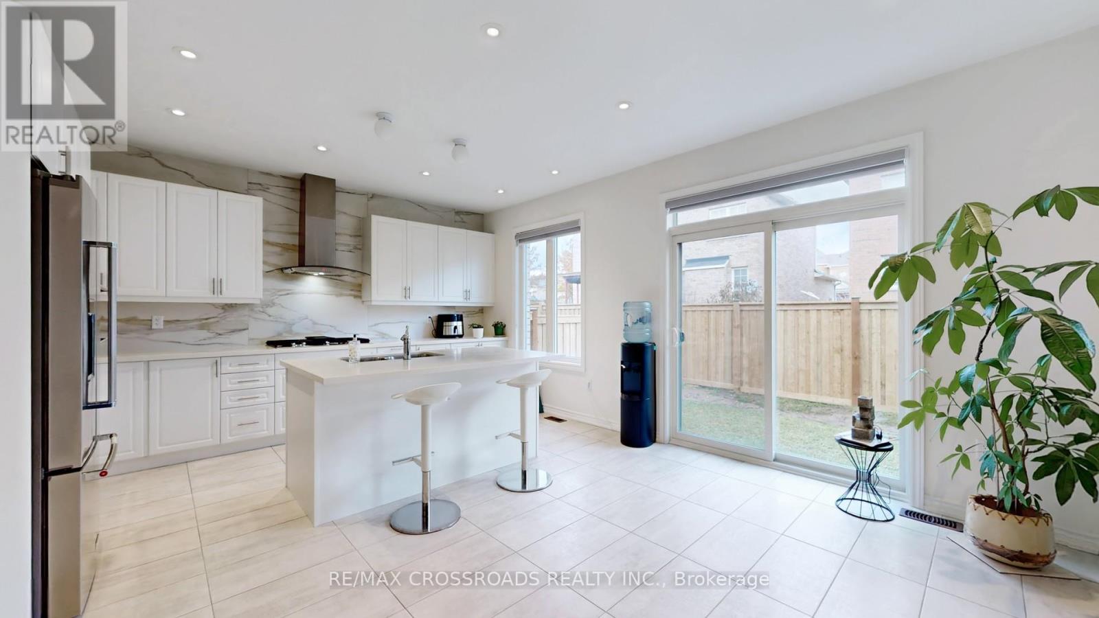 234 Wesmina Avenue, Whitchurch-Stouffville, Ontario  L4A 5C2 - Photo 12 - N12572792