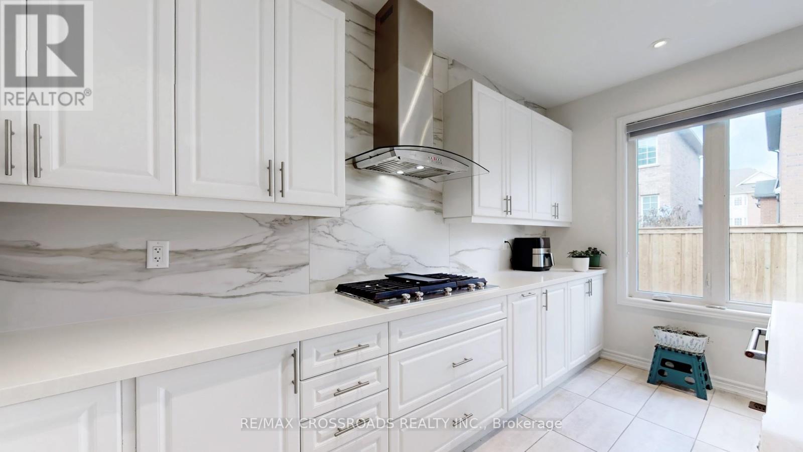 234 Wesmina Avenue, Whitchurch-Stouffville, Ontario  L4A 5C2 - Photo 15 - N12572792