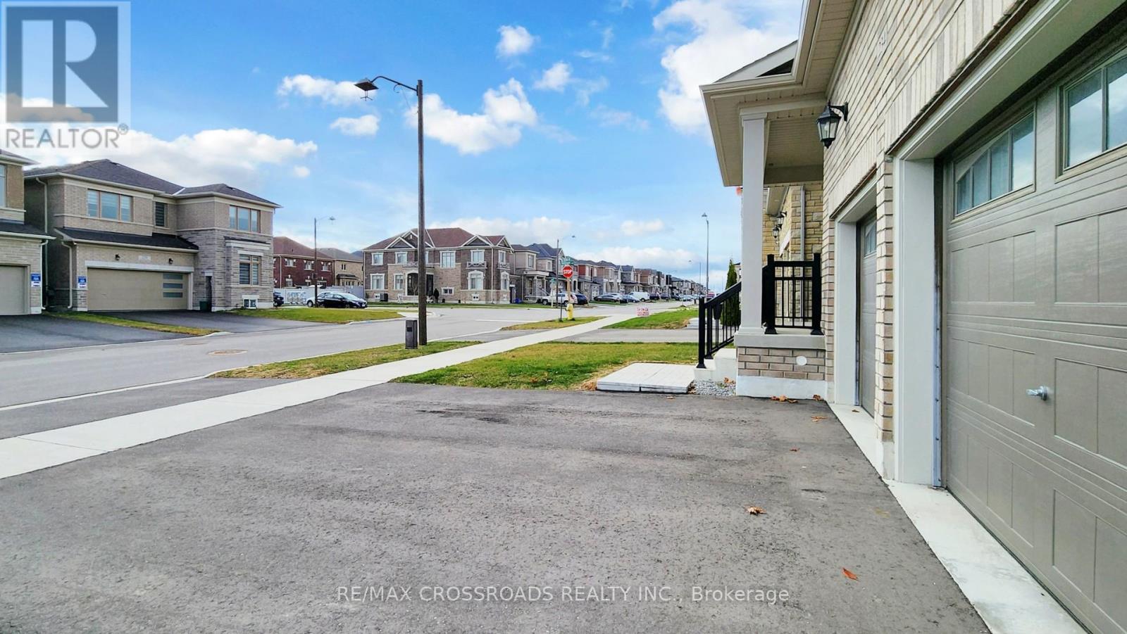 234 Wesmina Avenue, Whitchurch-Stouffville, Ontario  L4A 5C2 - Photo 3 - N12572792