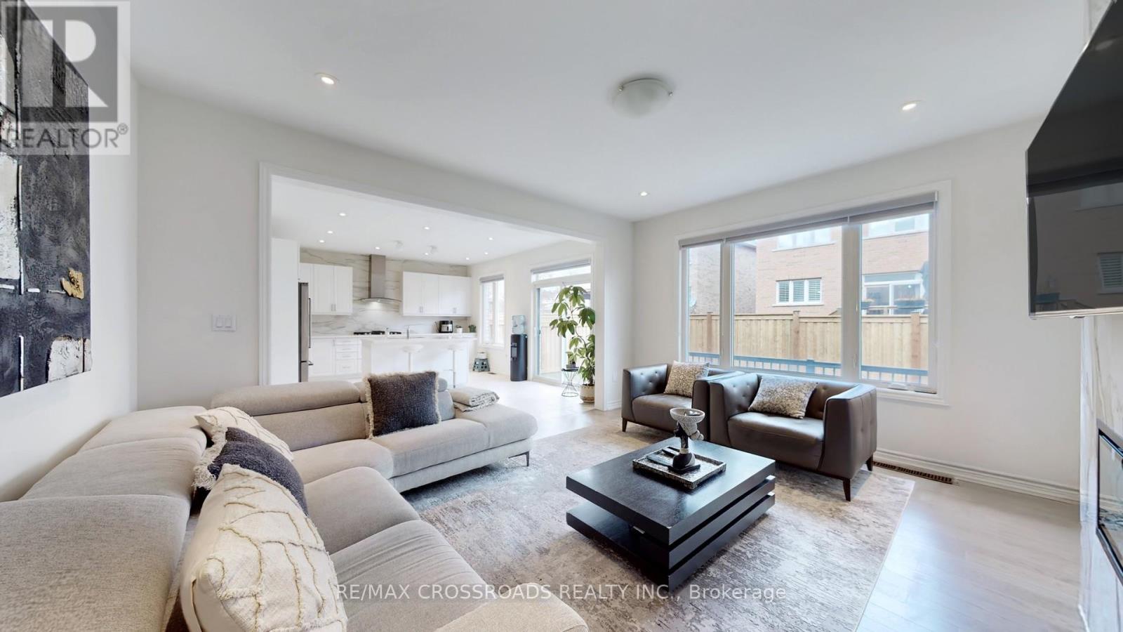 234 Wesmina Avenue, Whitchurch-Stouffville, Ontario  L4A 5C2 - Photo 9 - N12572792