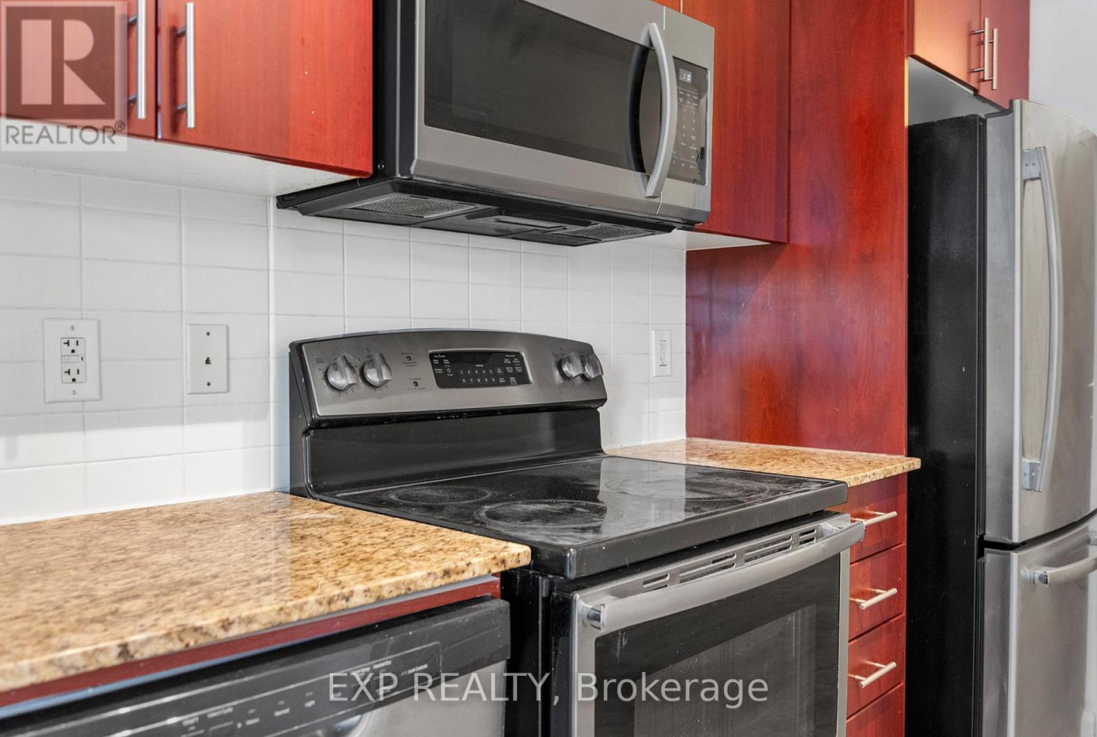 1011 - 7167 Yonge Street, Markham, Ontario  L3T 0E1 - Photo 8 - N12572800