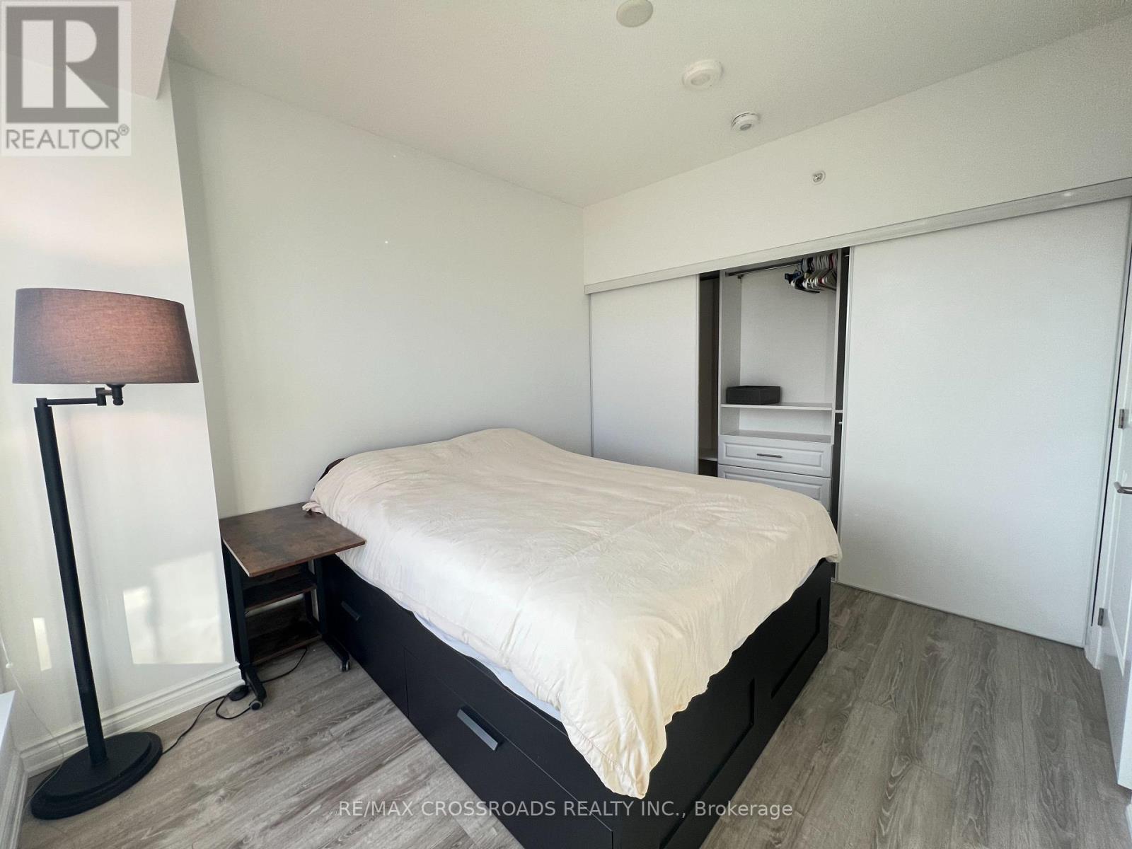 202 - 9618 Yonge Street, Richmond Hill, Ontario  L4C 0X5 - Photo 14 - N12572836