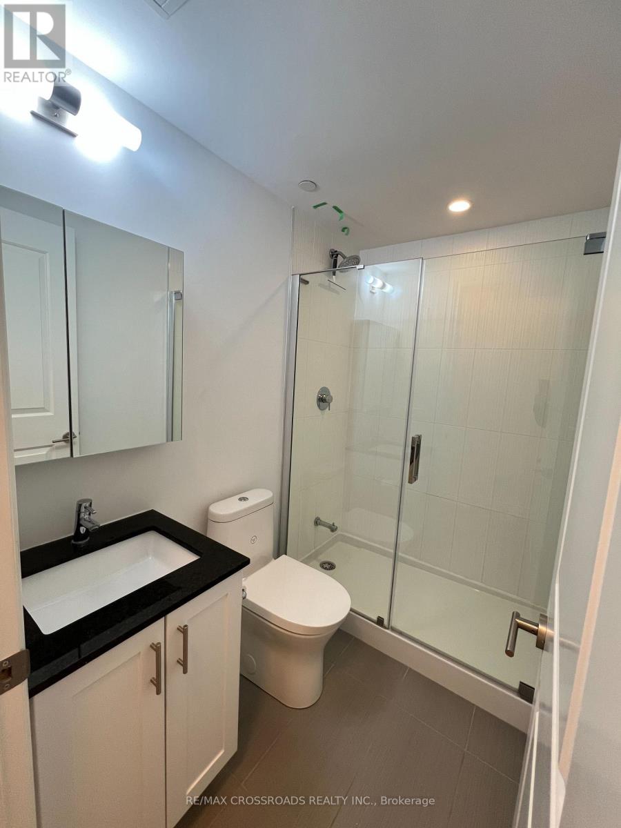 202 - 9618 Yonge Street, Richmond Hill, Ontario  L4C 0X5 - Photo 15 - N12572836