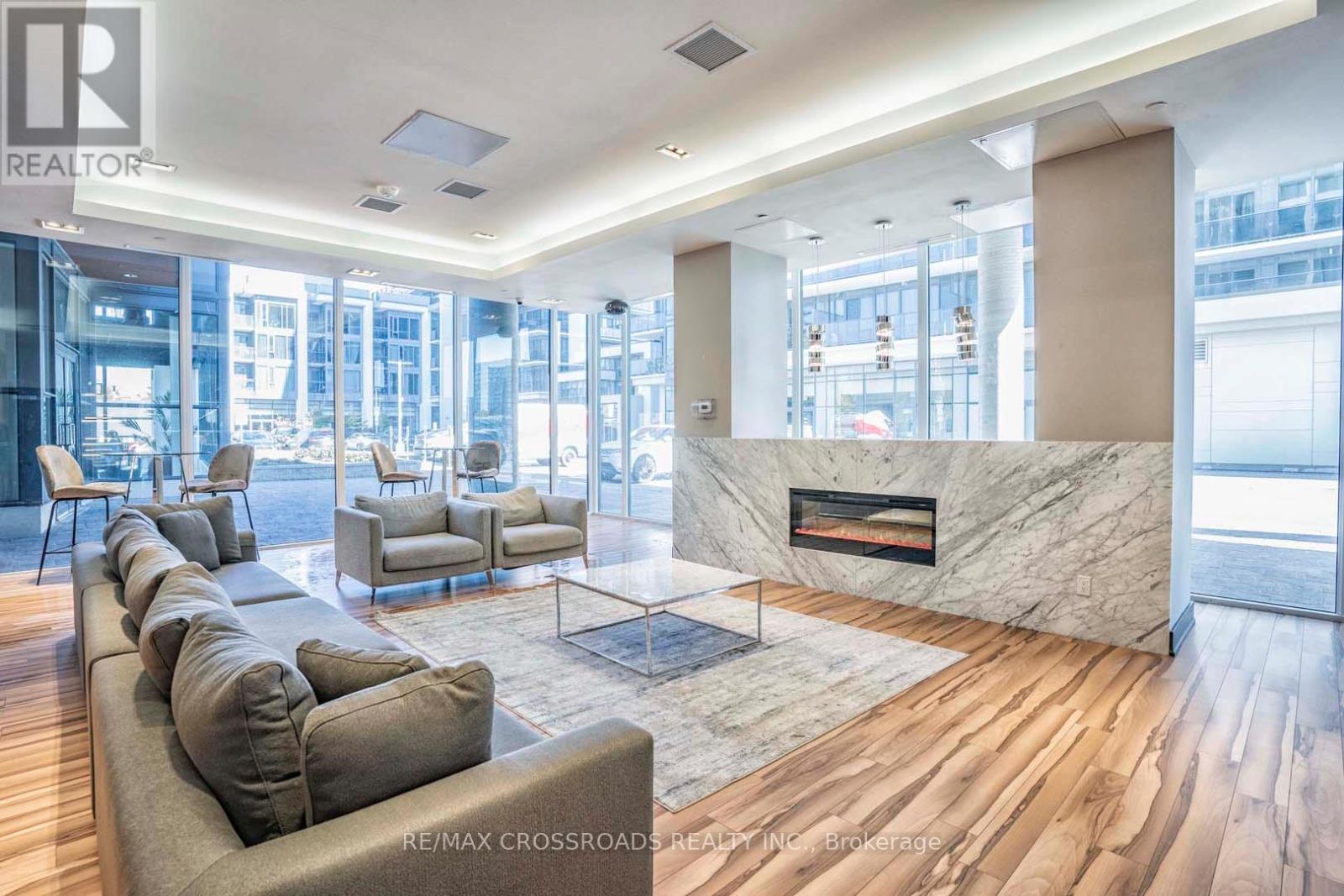 202 - 9618 Yonge Street, Richmond Hill, Ontario  L4C 0X5 - Photo 20 - N12572836