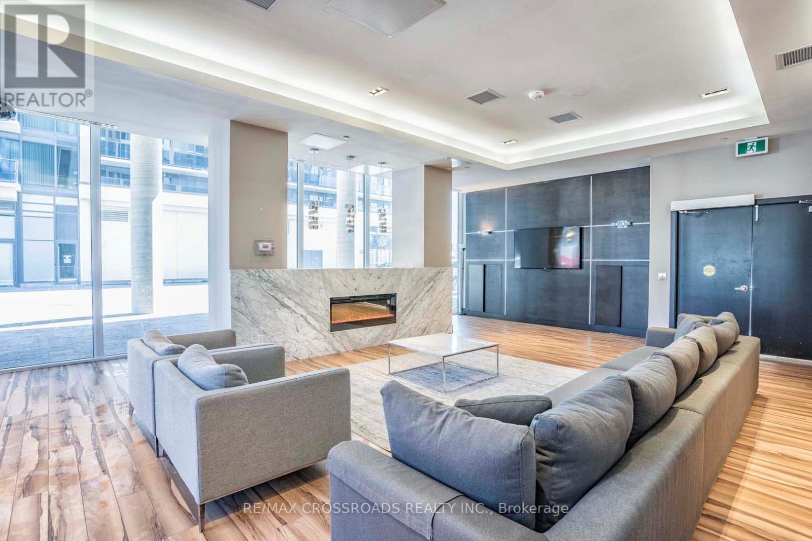 202 - 9618 Yonge Street, Richmond Hill, Ontario  L4C 0X5 - Photo 21 - N12572836