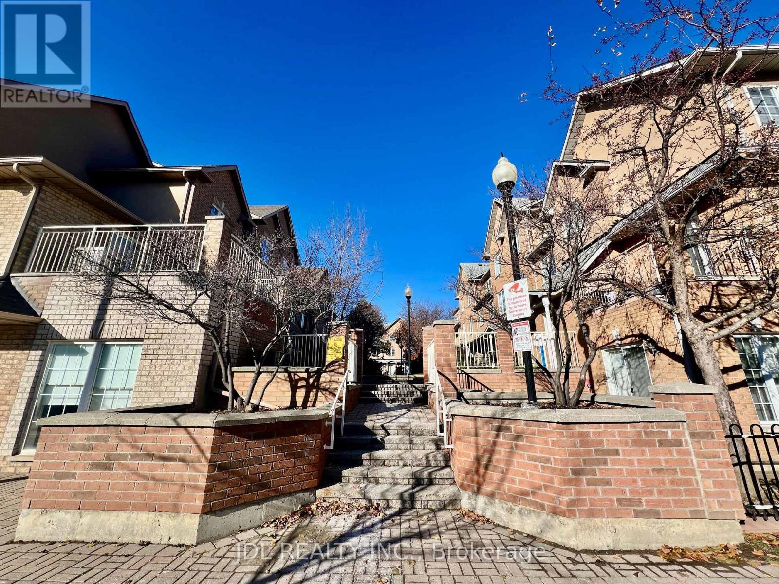 26 - 10 COX BOULEVARD, Markham, Ontario