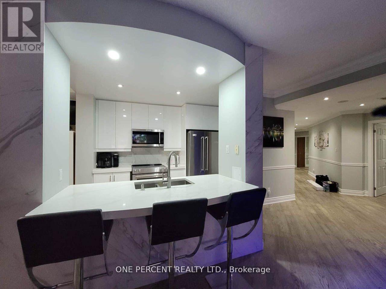 604 - 33 Ellen Street, Barrie, Ontario  L4N 6E9 - Photo 12 - S12572776