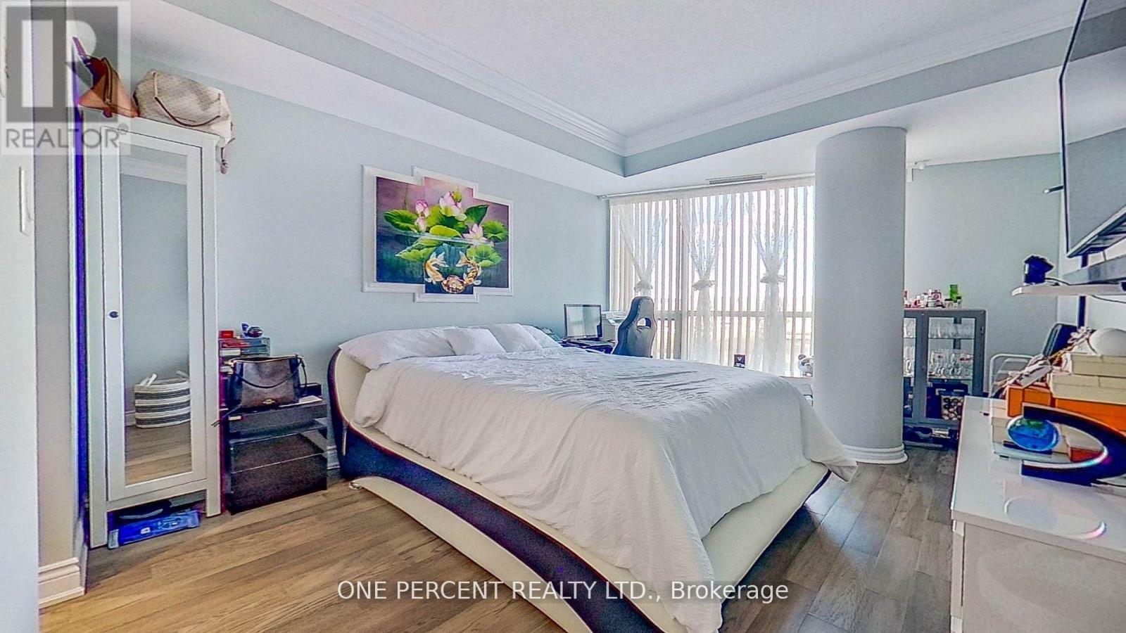 604 - 33 Ellen Street, Barrie, Ontario  L4N 6E9 - Photo 13 - S12572776